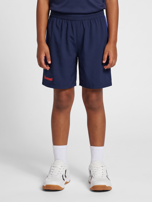 hmlBLAZE26 PRO TRAINING SHORTS KIDS, MARINE/CHERRY TOMATO, model
