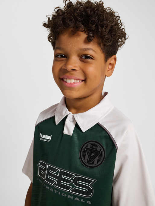 hmlJR LOOSE TIGER SOCCER JERSEY S/S, JUNE BUG, model