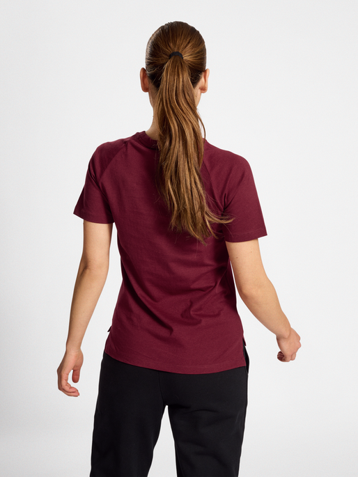 hmlNONI 2.0 T-SHIRT, 3661, model