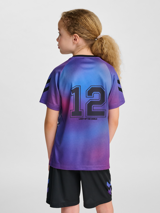 hmlSHIMMER SET, CAYENNE, model