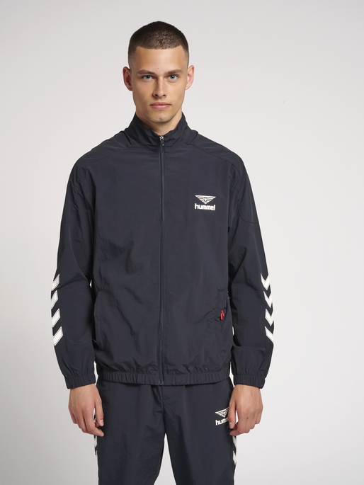 hmlNIKKI ZIP JACKET, 7381, model