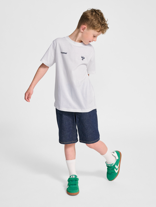 hmlJR GRAPHIC T-SHIRT S/S, WHITE, model