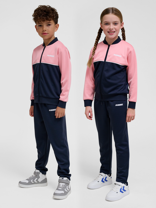 hmlDALLAS TRACKSUIT, PARISIAN NIGHT, model