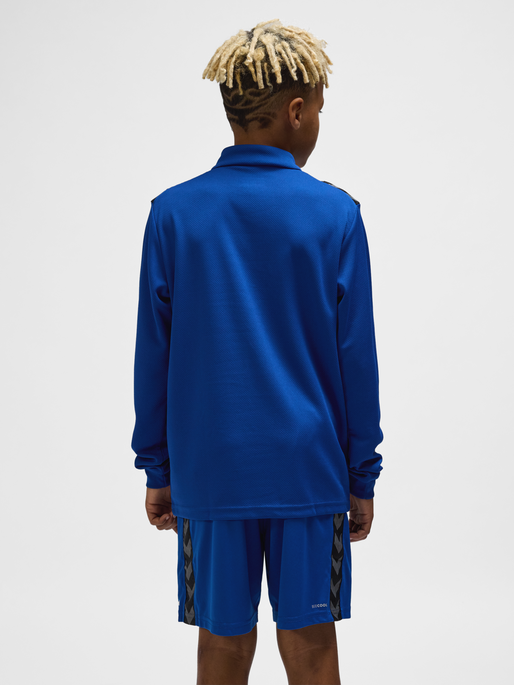 hmlAUTHENTIC HALF ZIP SWEAT KIDS, TRUE BLUE, model