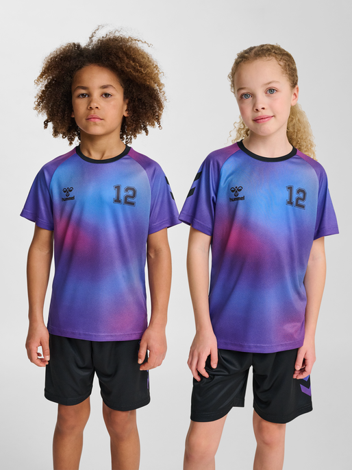 hmlSHIMMER SET, CAYENNE, model