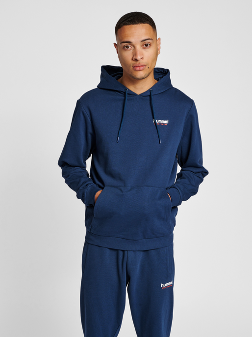 hmlLGC AUSTIN HOODIE, DRESS BLUES, model