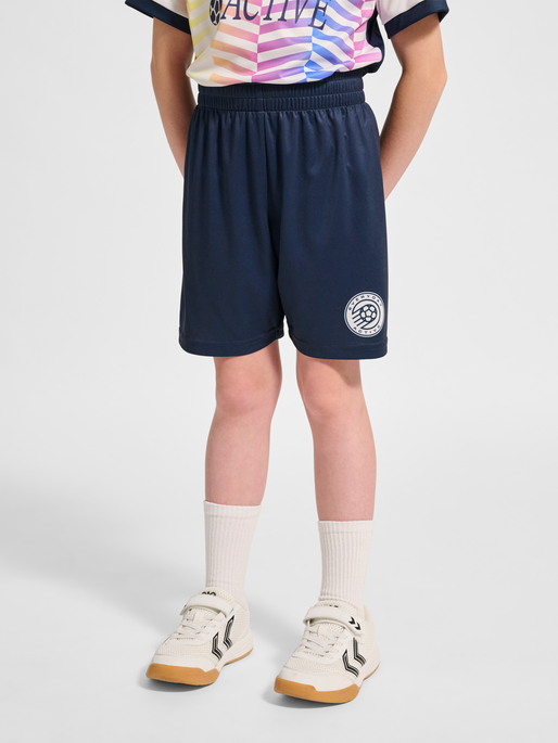 hmlSHIMMER SHORTS, DRESS BLUES, model