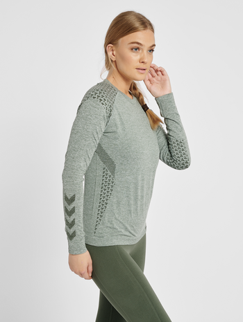 hmlCI SEAMLESS T-SHIRT L/S, THYME MELANGE, model