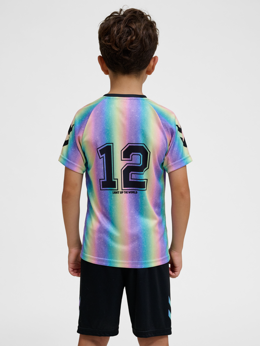 hmlSHIMMER T-SHIRT S/S, PINK-A-BOO, model