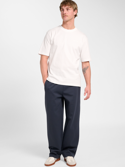 hmlKEEPER LOGO T-SHIRT S/S, WHITE, model