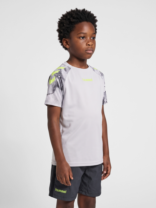hmlBLAZE26 PRO TRAINING JERSEY KIDS, NIMBUS CLOUD, model