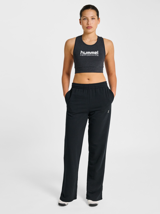 hmlPULSE WIDE W SWEAT PANTS, BLACK, model