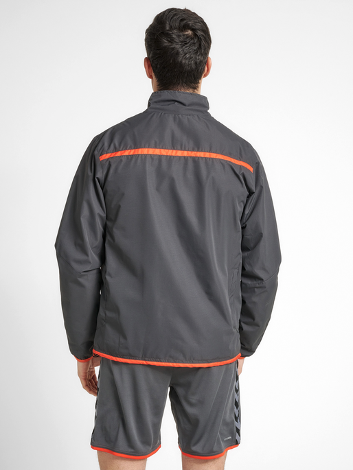 hmlAUTHENTIC TRAINING JACKET, ASPHALT, model