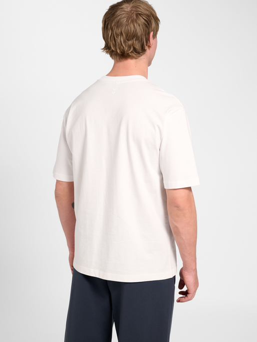 hmlKEEPER LOGO T-SHIRT S/S, WHITE, model