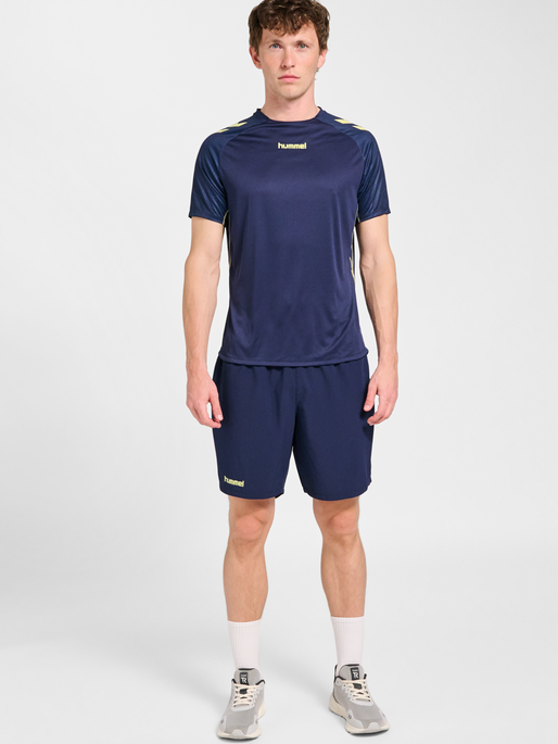 hmlBLAZE 2.0 TRAINING JERSEY S/S, MARINE/SHADOW LIME, model