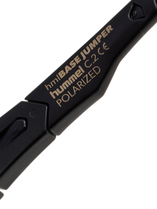 hmlBASE JUMPER, 2001, packshot