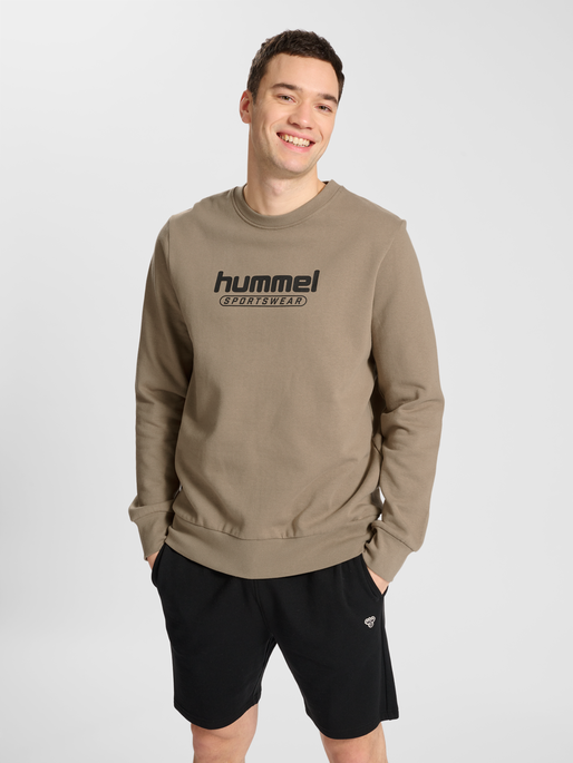 hmlBOOSTER SWEATSHIRT, GREIGE, model