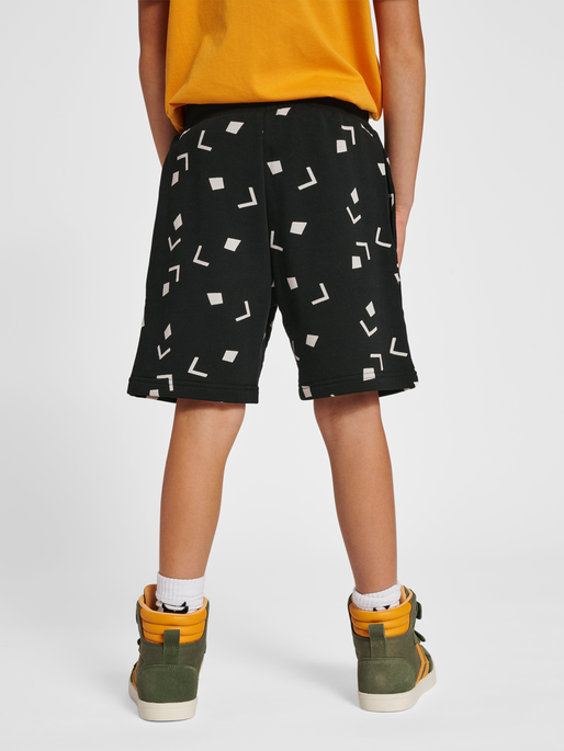 hmlELIJAH SHORTS, 2001, model