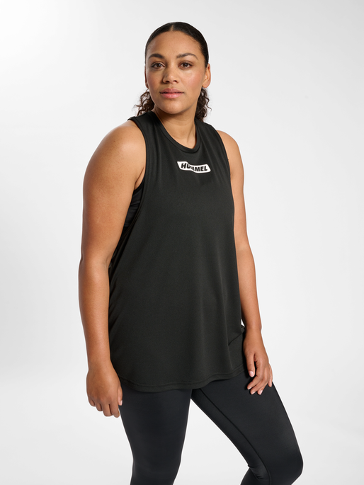 hmlTE CURVY TANKTOP PLUS, BLACK, model