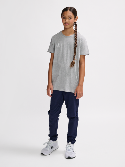 hmlGO 2.0 SWEATPANTS KIDS, MARINE, model