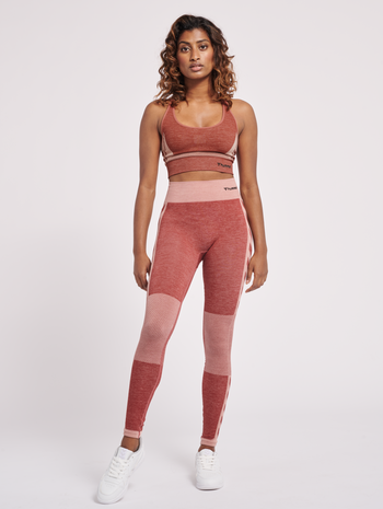hmlCLEA SEAMLESS SPORTS TOP, WITHERED ROSE/ROSE TAN MELANGE, model