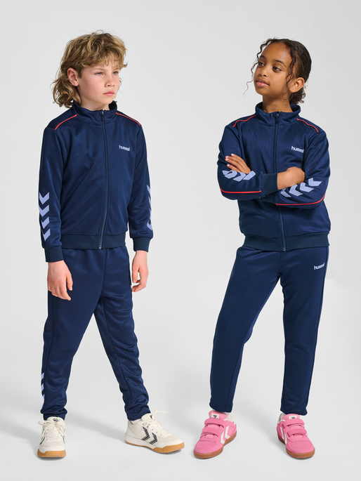 hmlJR TRACKSUIT, DRESS BLUES, model