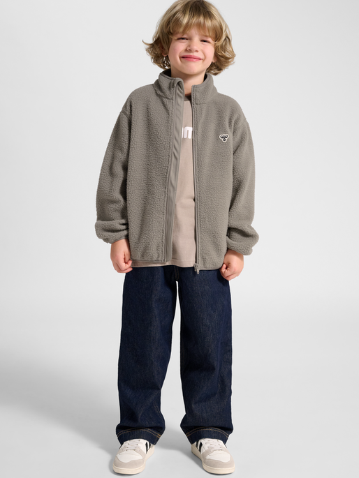 hmlJR ATLAS FLEECE ZIP JACKET, ROCK RIDGE, model