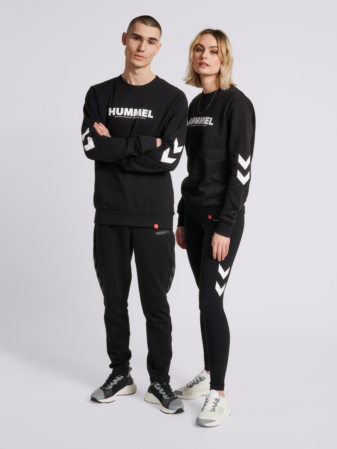 hummel LEGACY SWEATSHIRT - BLACK | hummel.es