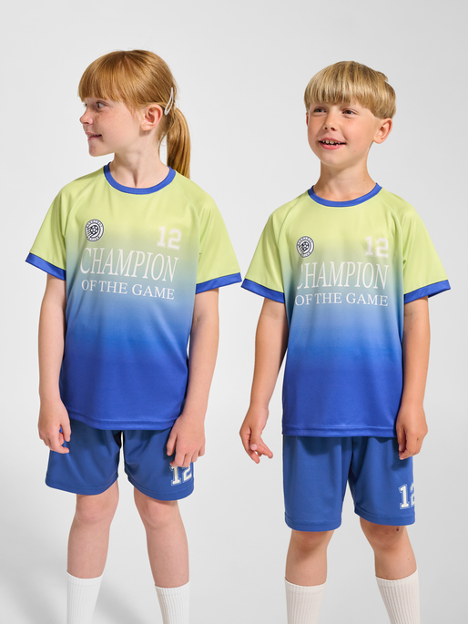 hmlSHIMMER T-SHIRT S/S, SHADOW LIME, model