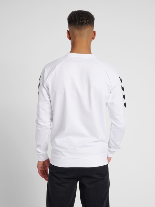 HMLGO COTTON SWEATSHIRT, WHITE, model