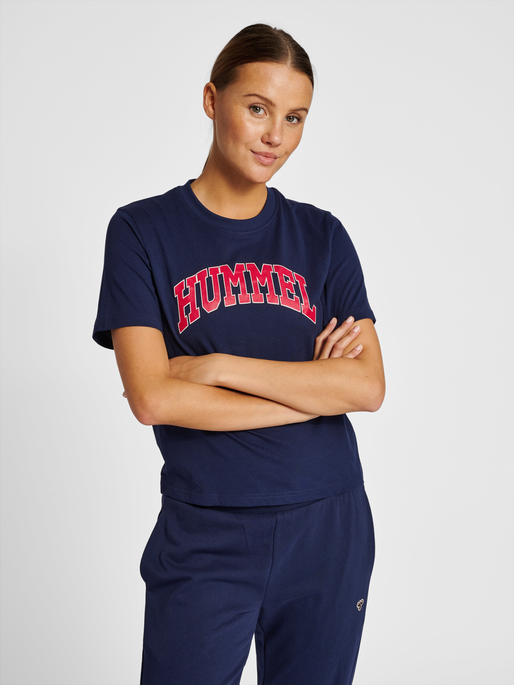 hmlIC GILL LOOSE T-SHIRT, 7666, model