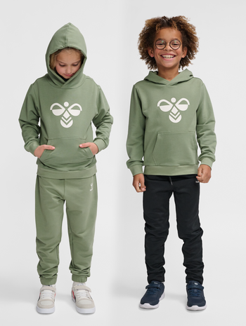 Hoodies deals sin capucha