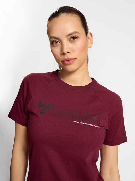 hmlNONI 2.0 T-SHIRT, 3661, model