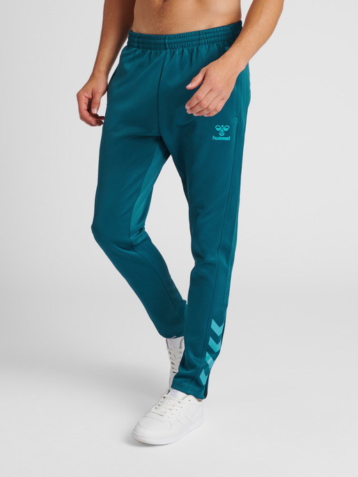 hmlCORE XK POLY PANTS, BLUE CORAL, model