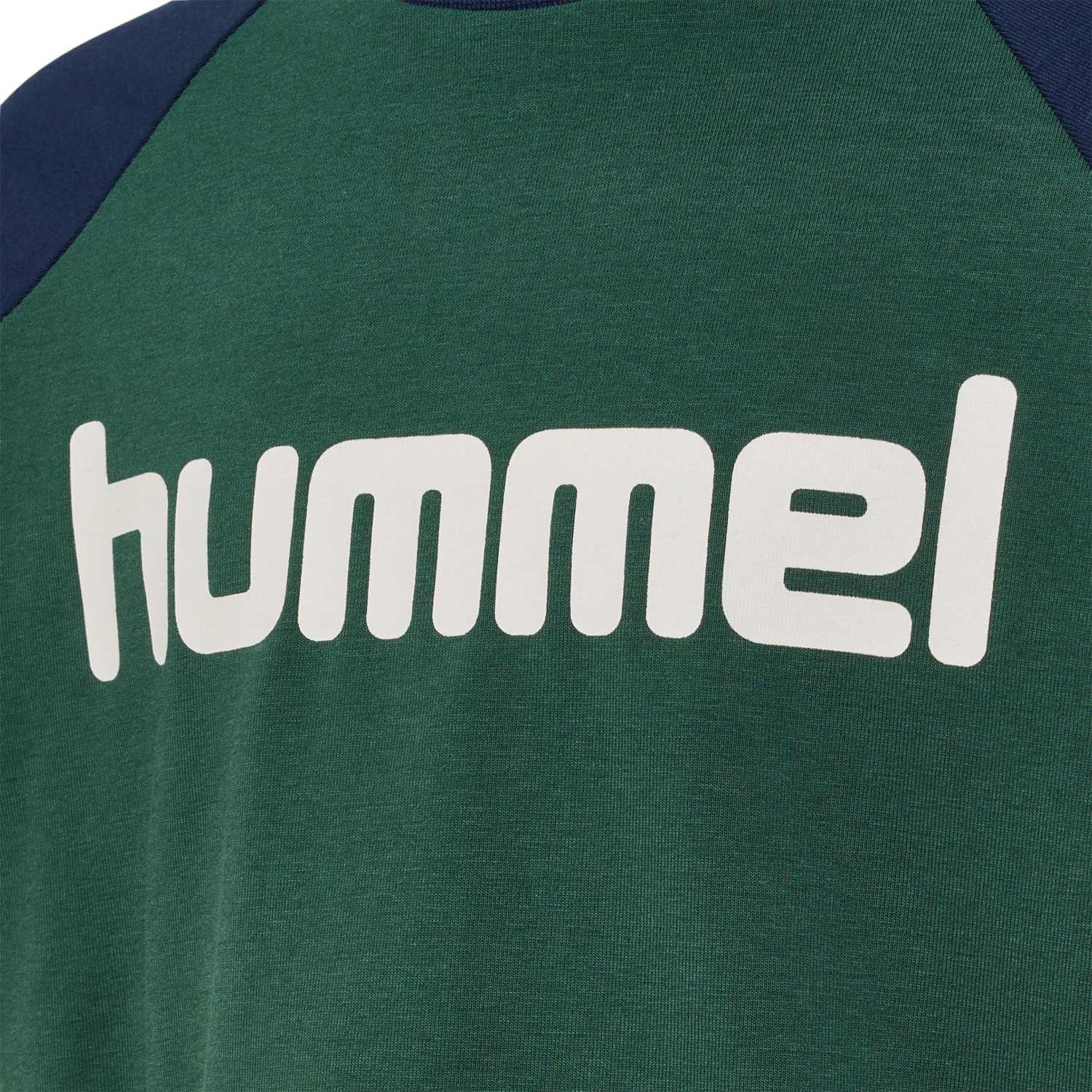 hmlBOYS T-SHIRT L/S, PINENEEDLE, packshot