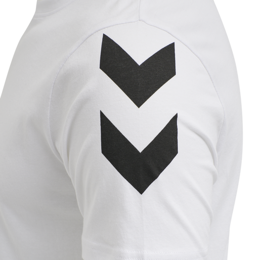 hmlLEGACY CHEVRON T-SHIRT, WHITE hmlLEGACY CHEVRON T-SHIRT, WHITE, packshot