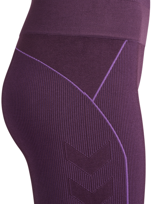 hmlTE CHRISTEL SEAMLESS SHORTS, PLUM PERFECT/BELLFLOWER MELAN, packshot