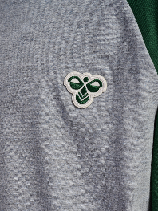 hmlJR RAGLAN LOOSE T-SHIRT L/S BEE, DARK GREEN, packshot