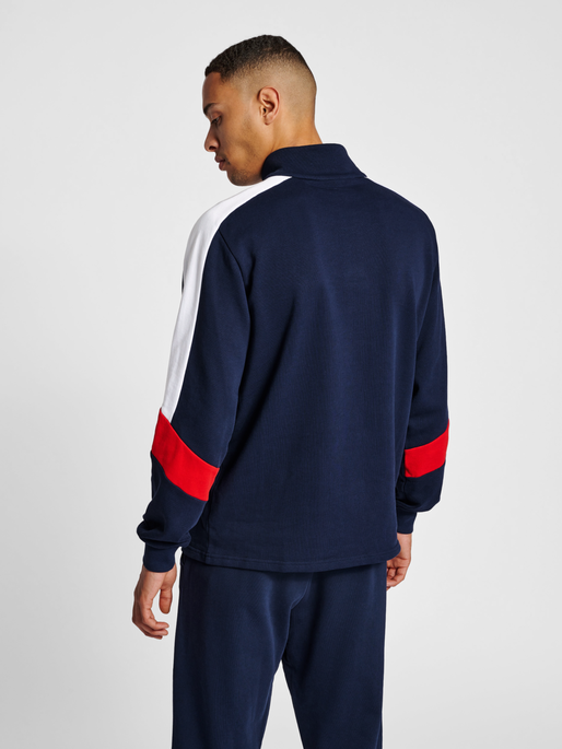 hmlIC CLAUDE HALF ZIP SWEATSHIRT, 7666, model