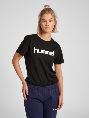 HMLGO COTTON LOGO T-SHIRT WOMAN S/S, BLACK, model