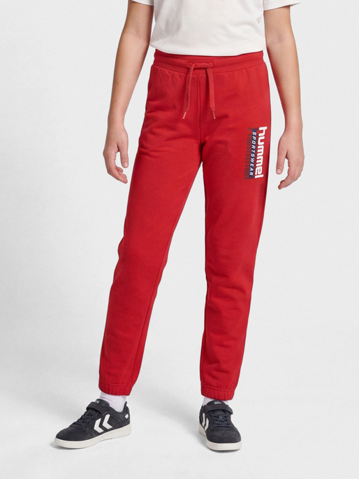hmlTUKAS PANTS, SALSA, model