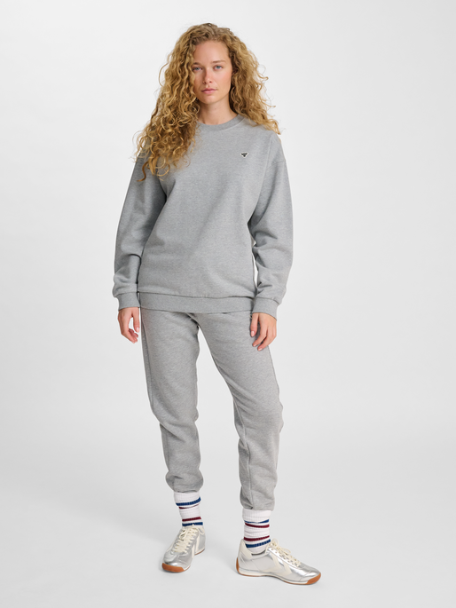 hmlLOOSE CREWNECK BEE, GREY MELANGE, model