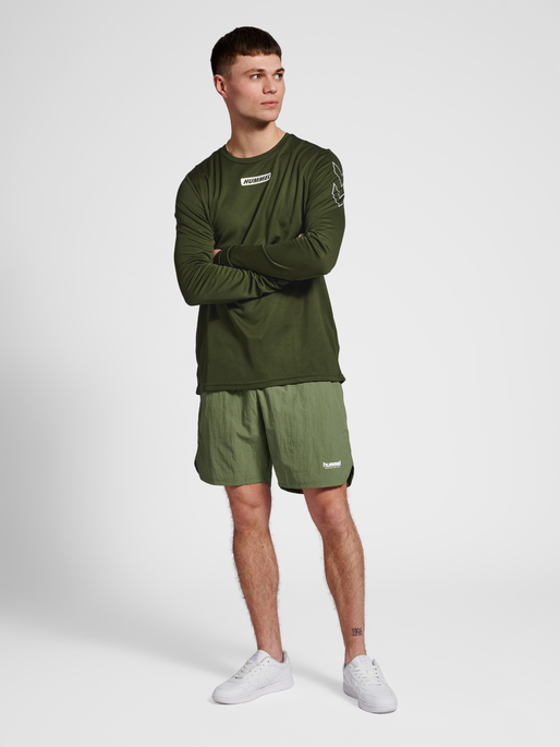 hmlLGC TRAVIS WOVEN SHORTS, 6264, model