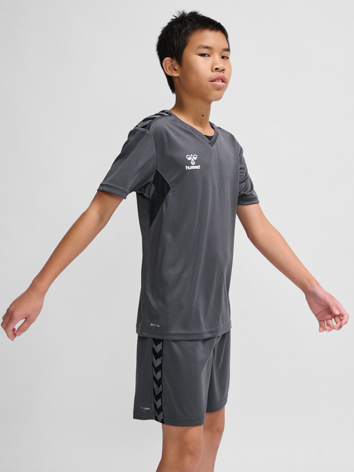 hmlAUTHENTIC PL JERSEY S/S KIDS, ASPHALT, model