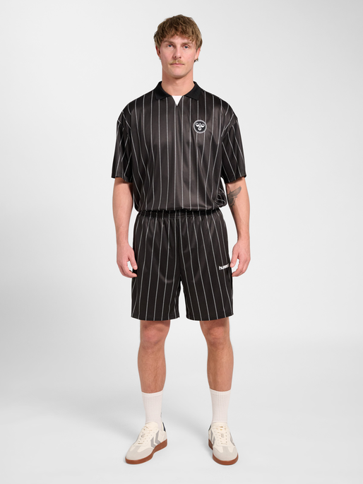 Chevron Pinstripe Shorts, BLACK/WHITE, model
