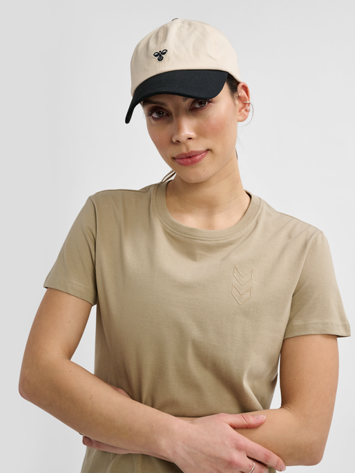 hmlACTIVE CO TEE S/S WOMAN, CROCKERY, model