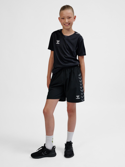 hmlAUTHENTIC WOVEN SHORTS KIDS, BLACK, model