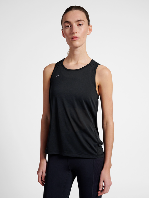 nwlBEAT SINGLET W, BLACK, model
