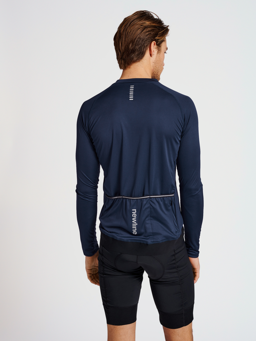 MENS CORE BIKE L/S JERSEY, BLACK IRIS, model