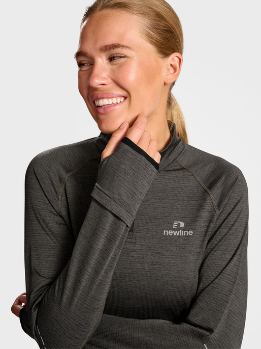 nwlPACE HALF ZIP WOMAN, BELUGA MELANGE, model